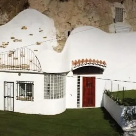 Cuevas De *